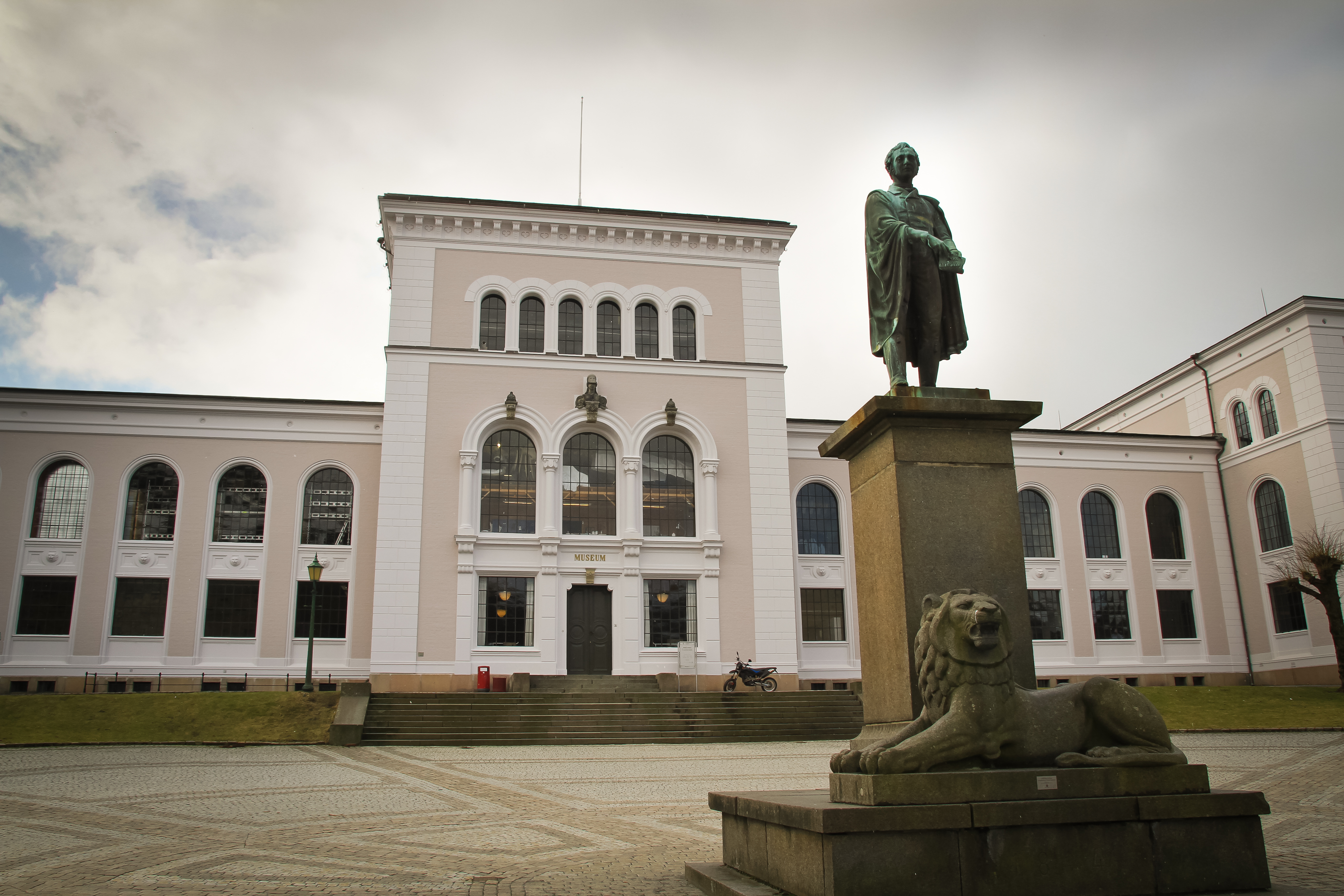 Universitetet I Bergen Vedtar Kommunikasjonsplattform | Aktuelt | UiB