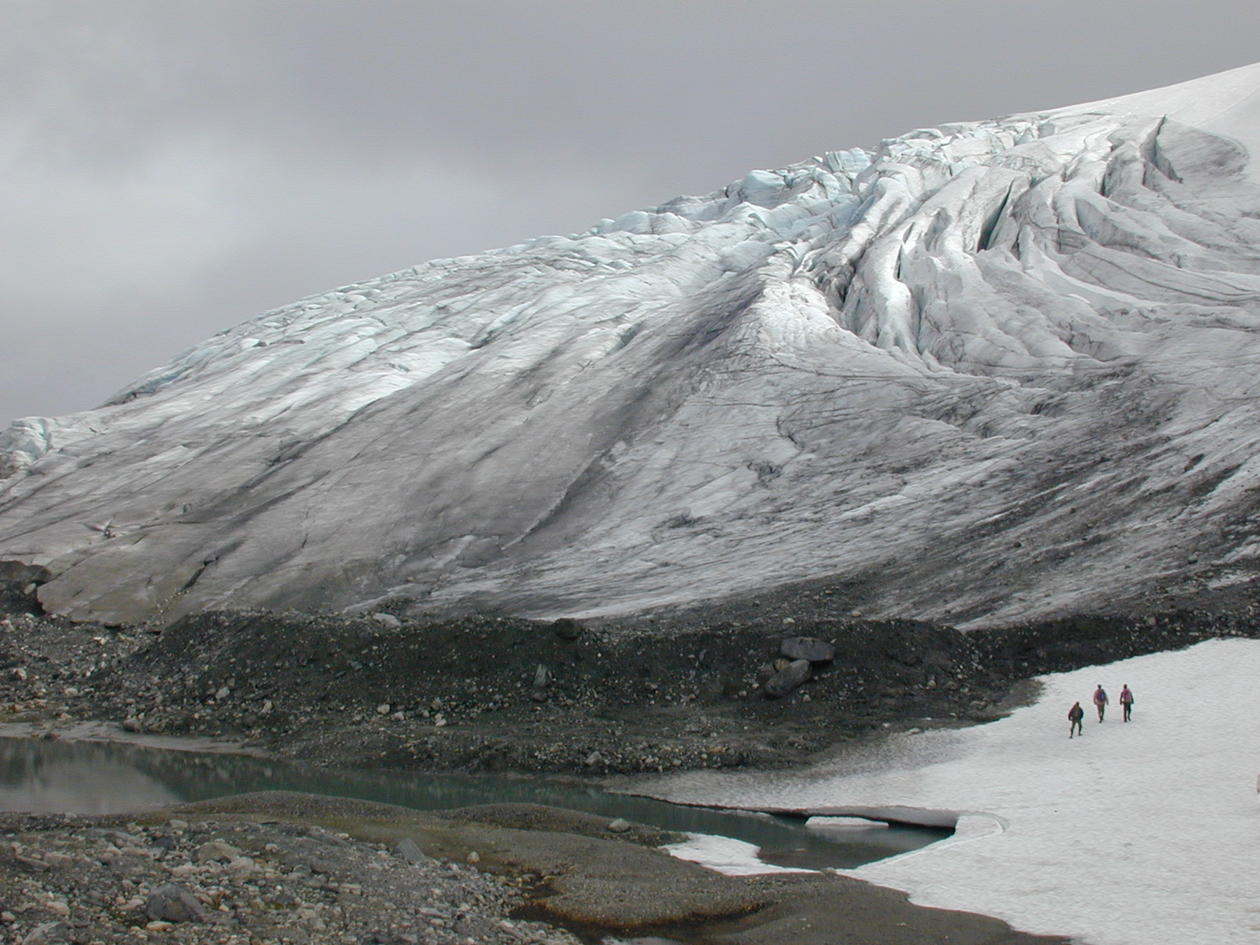 Studenter i felt på en isbre, Blåisen
