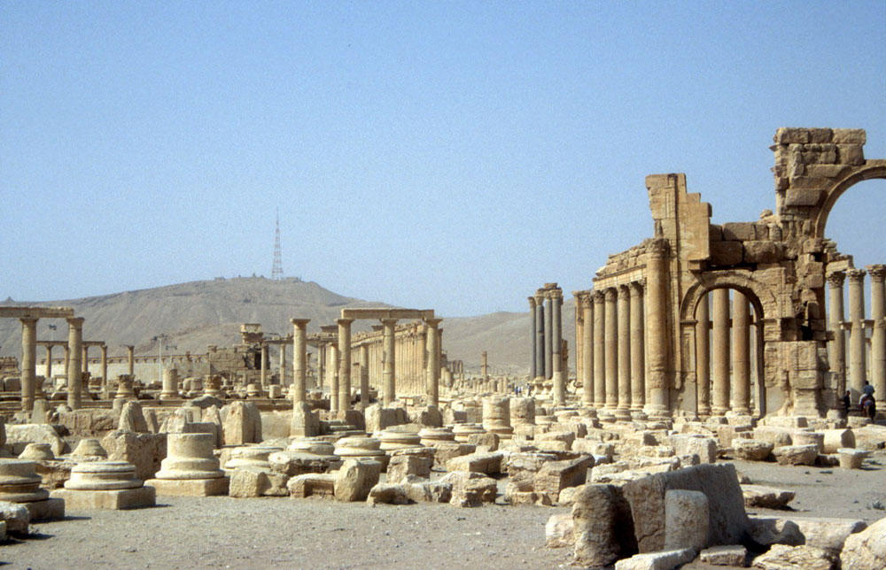 Bilde av oldtidsruinene i Palmyra