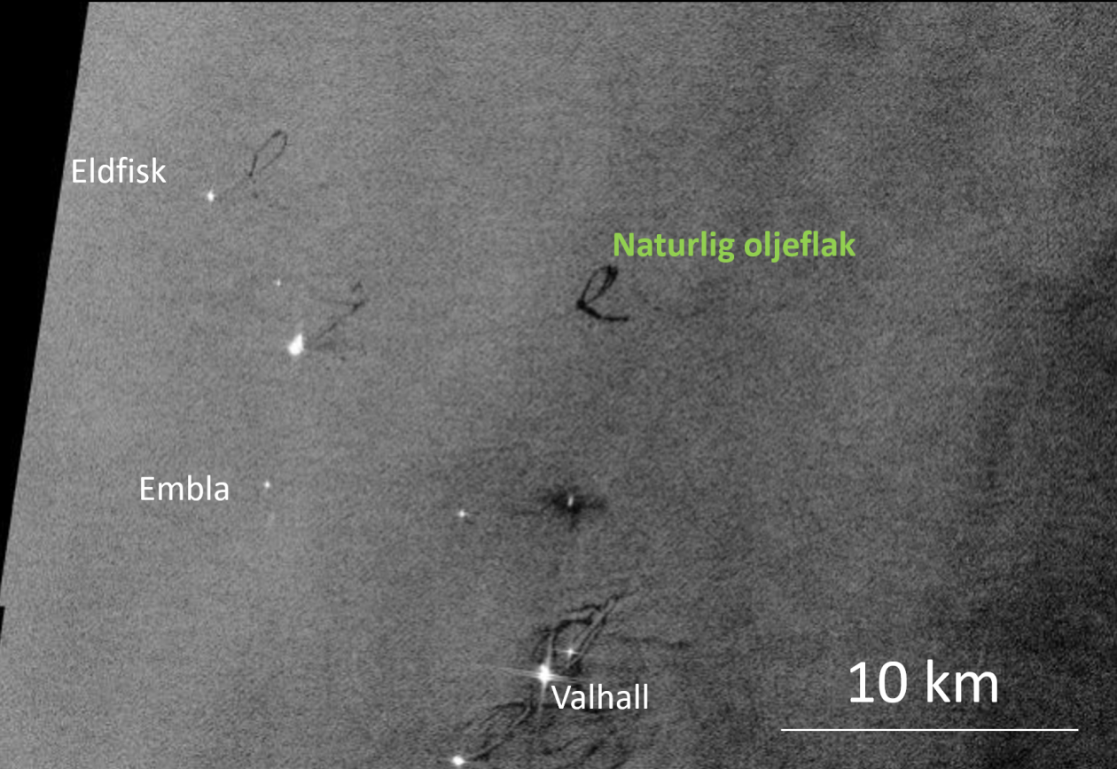 satelittbilde som viser utsipp av olje på havbunnen