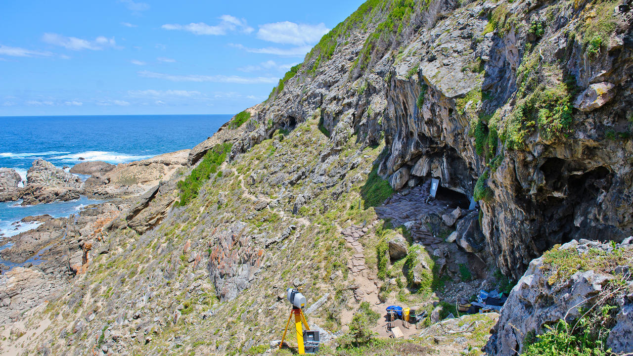 Blombos Exterior