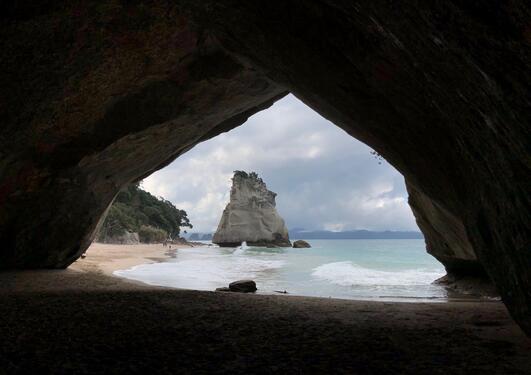 Picture of Cathedral Cove in New Zealand