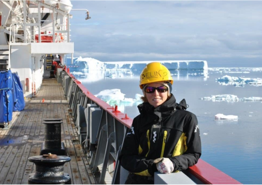 Elin Darelius har i lang tid forsket på havstrømmene i Antarktis. Foto fra tidligere tokt i Weddellhavet.