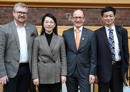 Den kinesiske ambassadør til Norge. Det juridiske fakultet, UiB