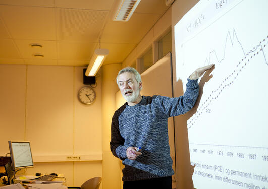 Professor Kjell Vaage