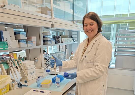 I sitt masterprosjekt studerer utvekslingsstudent Lucie Geelhaar hvordan mikroplast kan påvirke tarmsystemet