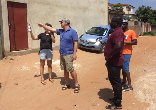 Professor Bjørn Enge Bertelsen and researchers in the Urban Enclaving Futures project doing field work in the streets of Maputo on January 2019.