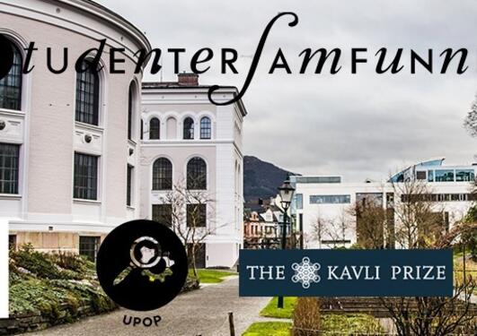 Universitetsmuseet i Bergen i bagkrunnen, logoene til Abel-, Kavli- og Holbergprisen i forgrunnen.